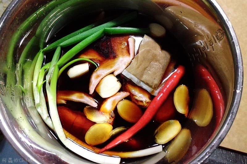 電鍋版滷雞翅柯蘿3.jpg 電鍋版滷雞翅柯蘿3.jpg