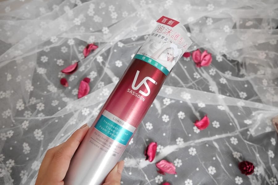 沙宣滋養雲吻泡沫護髮素沙宣滋養裸感洗髮露_柯蘿依11.JPG 沙宣滋養雲吻泡沫護髮素沙宣滋養裸感洗髮露_柯蘿依11.JPG