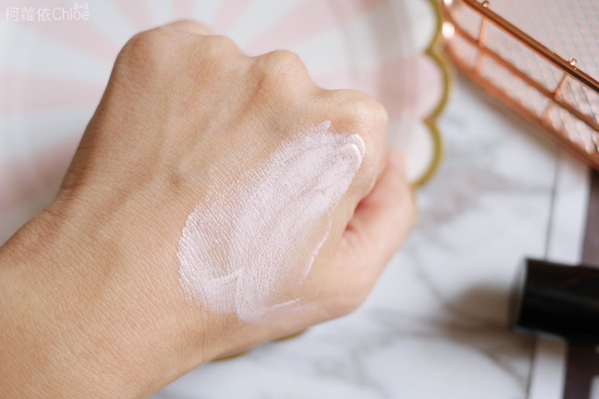 植村秀 極保濕輕感防護乳、花瓣肌粉亮粉底液、#55零刷痕粉底刷 粉紅限量版、秒定妝控油噴霧7.JPG 植村秀 極保濕輕感防護乳、花瓣肌粉亮粉底液、#55零刷痕粉底刷 粉紅限量版、秒定妝控油噴霧7.JPG