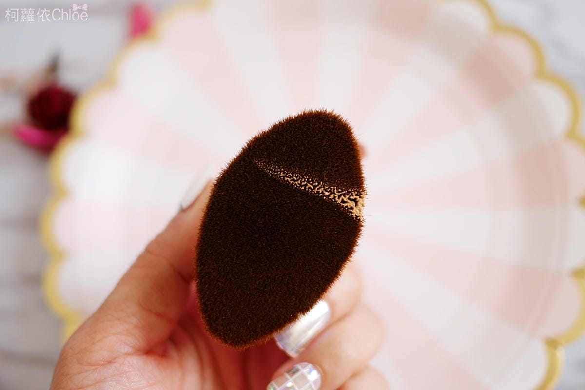 植村秀 極保濕輕感防護乳、花瓣肌粉亮粉底液、#55零刷痕粉底刷 粉紅限量版、秒定妝控油噴霧18.JPG 植村秀 極保濕輕感防護乳、花瓣肌粉亮粉底液、#55零刷痕粉底刷 粉紅限量版、秒定妝控油噴霧18.JPG