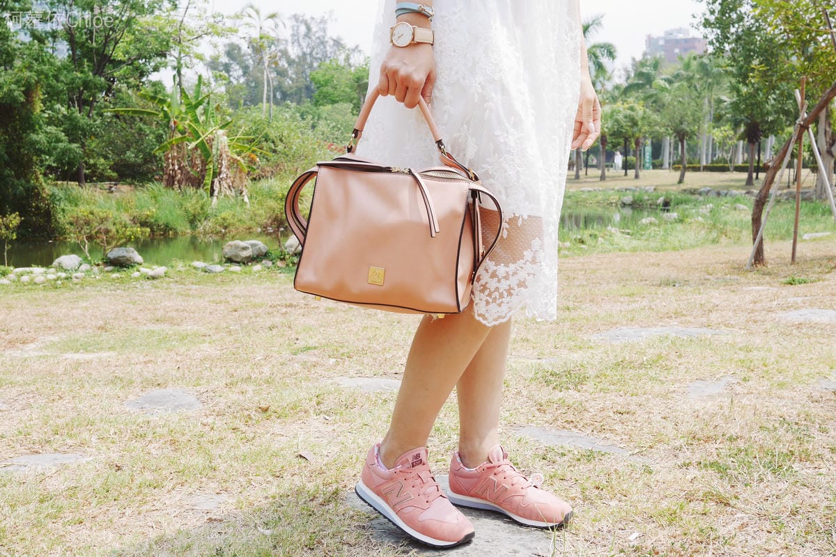 微甜輕運動時尚穿搭 New Balance 520 復古運動鞋 女鞋 粉紅 WL520AA_17.JPG 微甜輕運動時尚穿搭 New Balance 520 復古運動鞋 女鞋 粉紅 WL520AA_17.JPG