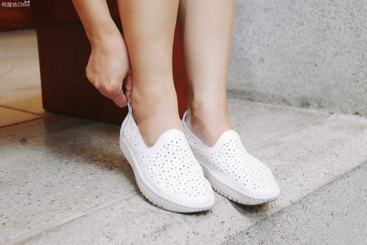 2.Maa x Hong Wa簡約風碎花沖孔懶人便鞋17.JPG 2.Maa x Hong Wa簡約風碎花沖孔懶人便鞋17.JPG