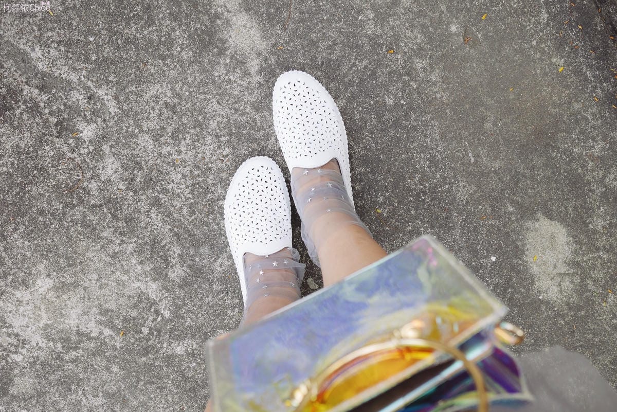 2.Maa x Hong Wa簡約風碎花沖孔懶人便鞋6A.JPG 2.Maa x Hong Wa簡約風碎花沖孔懶人便鞋6A.JPG