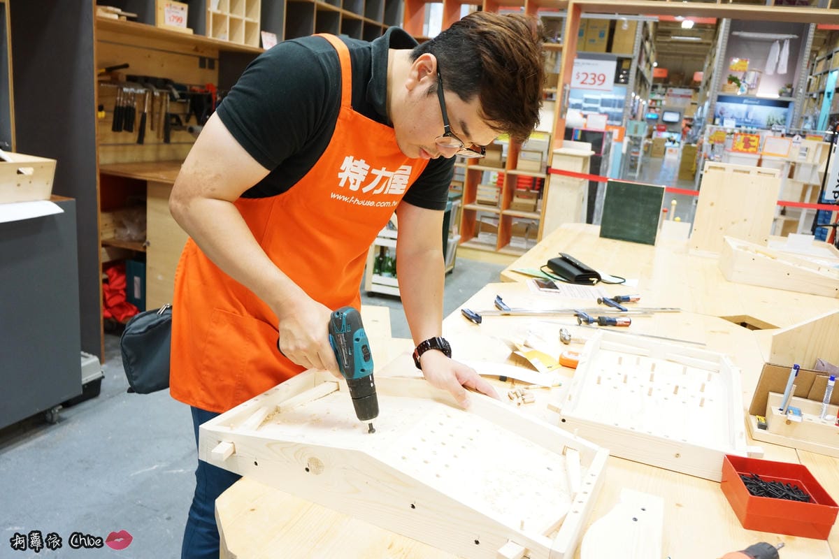 特力屋手創空間 木工手作教學 親子DIY彈珠檯35.JPG 特力屋手創空間 木工手作教學 親子DIY彈珠檯35.JPG