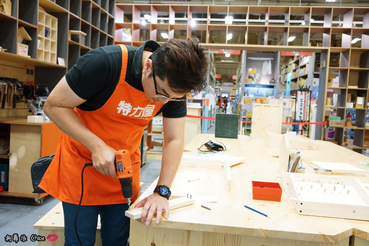 特力屋手創空間 木工手作教學 親子DIY彈珠檯20.JPG 特力屋手創空間 木工手作教學 親子DIY彈珠檯20.JPG