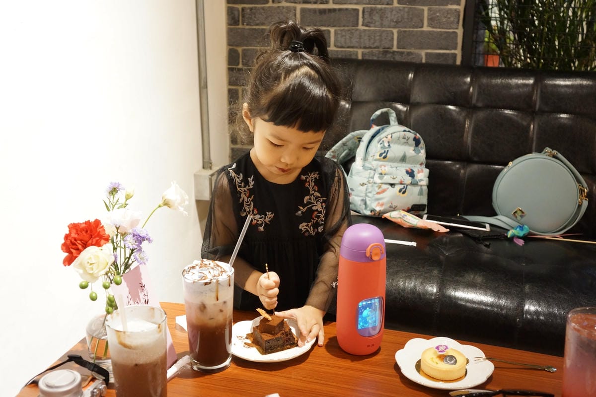 Gululu水精靈 彈蓋互動式故事水壺-- Gululu Talk2018 新品18.JPG Gululu水精靈 彈蓋互動式故事水壺-- Gululu Talk2018 新品18.JPG