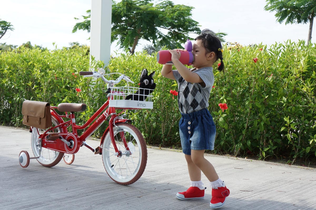 Gululu水精靈 彈蓋互動式故事水壺-- Gululu Talk2018 新品2.JPG Gululu水精靈 彈蓋互動式故事水壺-- Gululu Talk2018 新品2.JPG