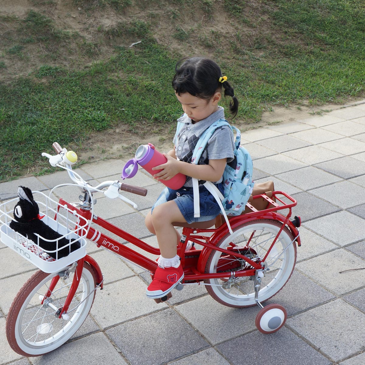 Gululu水精靈 彈蓋互動式故事水壺-- Gululu Talk2018 新品30.JPG Gululu水精靈 彈蓋互動式故事水壺-- Gululu Talk2018 新品30.JPG