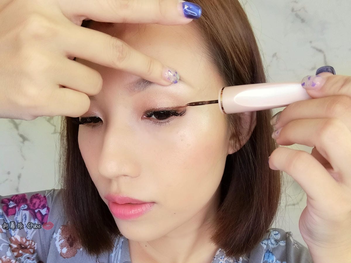 SWEETS SWEETS持久滾輪眼線液深邃眼影打底棒氣泡香檳眼影蜜18.JPG SWEETS SWEETS持久滾輪眼線液深邃眼影打底棒氣泡香檳眼影蜜18.JPG