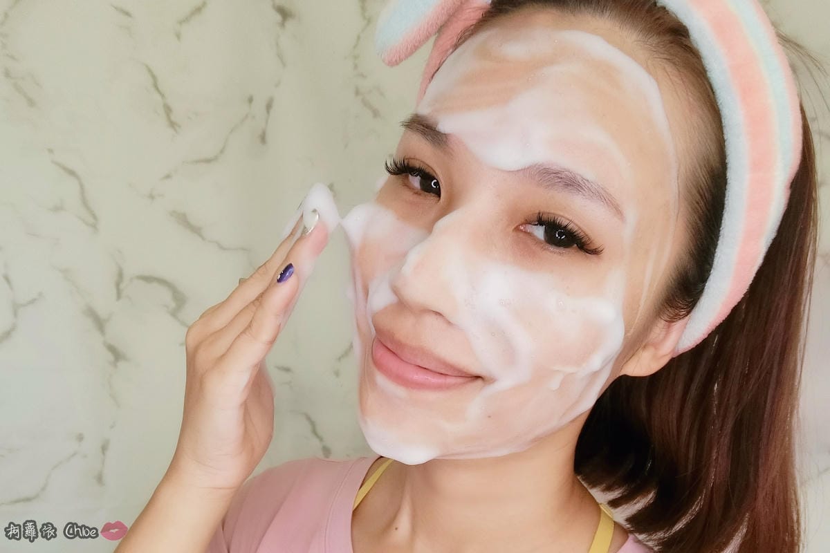 妮維雅超濃密泡沫保濕-潔面慕斯7.JPG 妮維雅超濃密泡沫保濕-潔面慕斯7.JPG