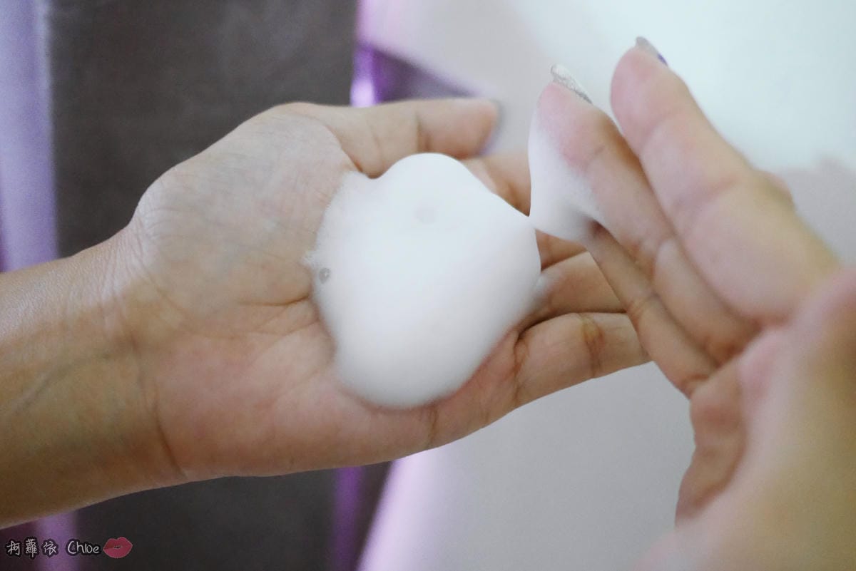 妮維雅超濃密泡沫保濕-潔面慕斯5.JPG 妮維雅超濃密泡沫保濕-潔面慕斯5.JPG