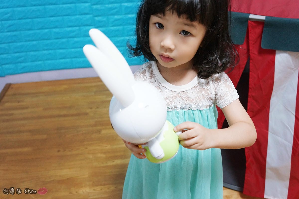 第二代芽比兔故事機(粉紅) + 台灣製造Hello Kitty音樂故事棒 開箱分享17.JPG 第二代芽比兔故事機(粉紅) + 台灣製造Hello Kitty音樂故事棒 開箱分享17.JPG