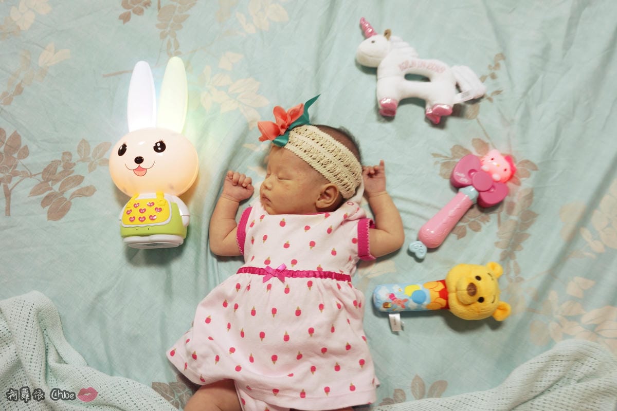 第二代芽比兔故事機(粉紅) + 台灣製造Hello Kitty音樂故事棒 開箱分享30A.JPG 第二代芽比兔故事機(粉紅) + 台灣製造Hello Kitty音樂故事棒 開箱分享30A.JPG