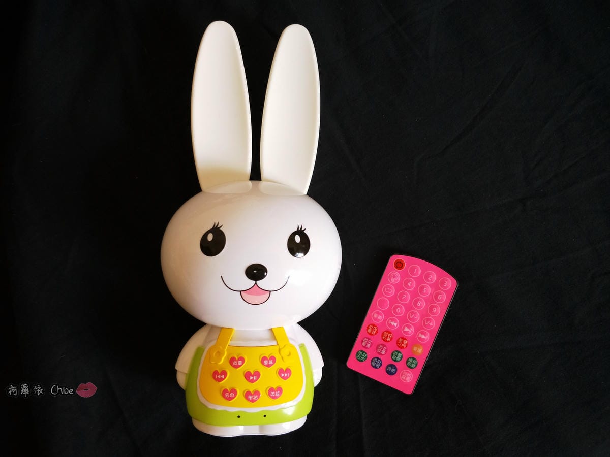 第二代芽比兔故事機(粉紅) + 台灣製造Hello Kitty音樂故事棒 開箱分享3.jpg 第二代芽比兔故事機(粉紅) + 台灣製造Hello Kitty音樂故事棒 開箱分享3.jpg