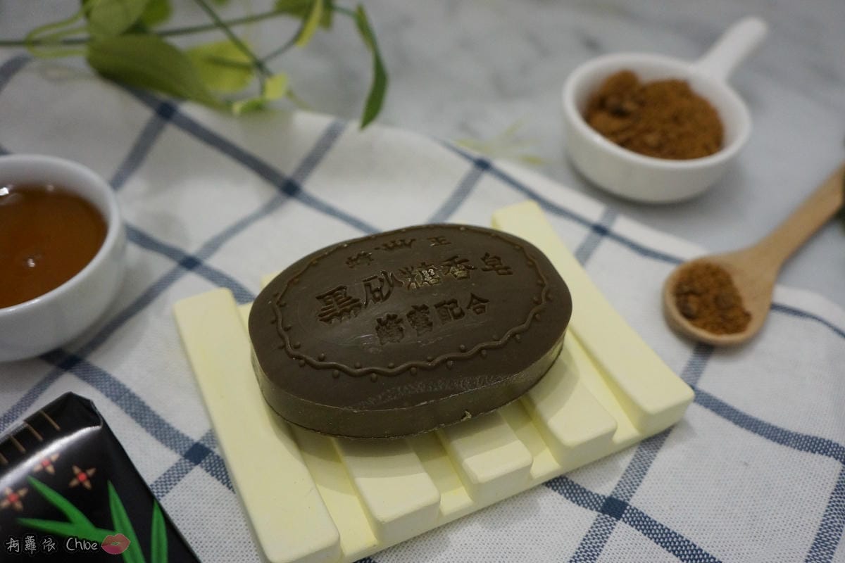 清潔保養 超人氣復古時尚沐浴皂60年好口碑 蜂王黑砂糖香皂 搭起復古風了沒9.JPG 清潔保養 超人氣復古時尚沐浴皂60年好口碑 蜂王黑砂糖香皂 搭起復古風了沒9.JPG