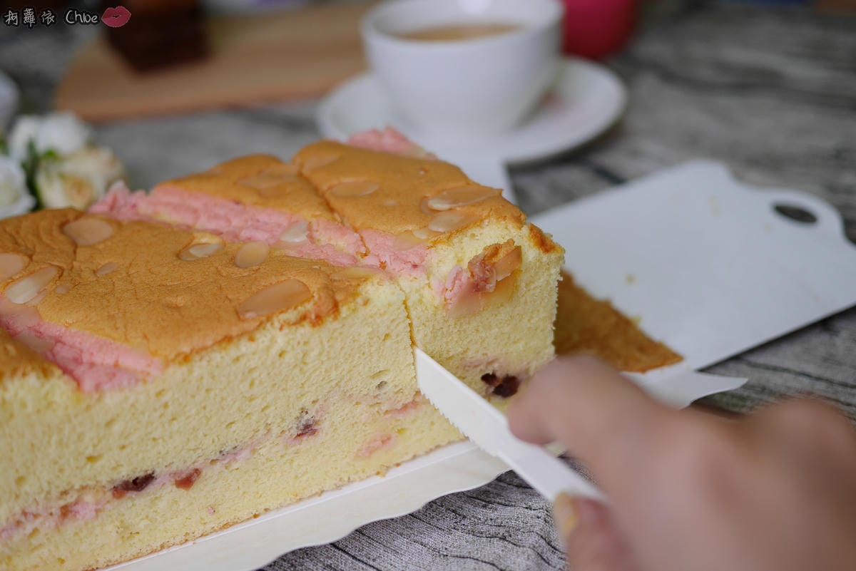 台南甜點 吉田家烘焙坊 古早味蛋糕 用料超實在!鹹蛋奶酥 蜂蜜芋頭必吃 熔岩巧克力小朋友最愛13.JPG 台南甜點 吉田家烘焙坊 古早味蛋糕 用料超實在!鹹蛋奶酥 蜂蜜芋頭必吃 熔岩巧克力小朋友最愛13.JPG