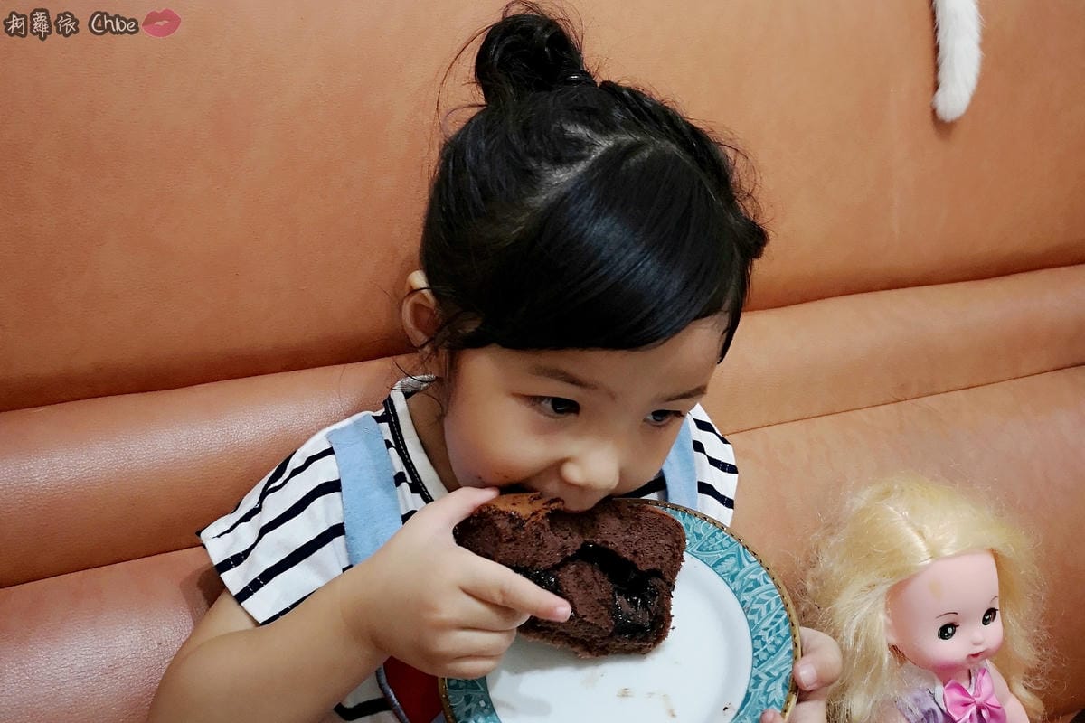 台南甜點 吉田家烘焙坊 古早味蛋糕 用料超實在!鹹蛋奶酥 蜂蜜芋頭必吃 熔岩巧克力小朋友最愛19.jpg 台南甜點 吉田家烘焙坊 古早味蛋糕 用料超實在!鹹蛋奶酥 蜂蜜芋頭必吃 熔岩巧克力小朋友最愛19.jpg