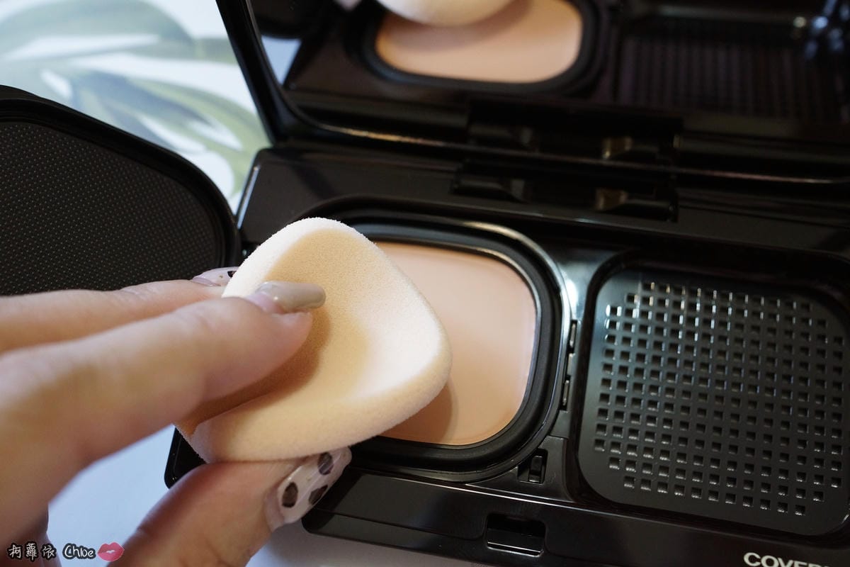 底妝經得起考驗!高遮瑕 保濕,塑造新肌感COVERMARK水漾嫩肌鑽石光無瑕粉霜 水漾嫩肌鑽石光蜜粉4.JPG 底妝經得起考驗!高遮瑕 保濕,塑造新肌感COVERMARK水漾嫩肌鑽石光無瑕粉霜 水漾嫩肌鑽石光蜜粉4.JPG