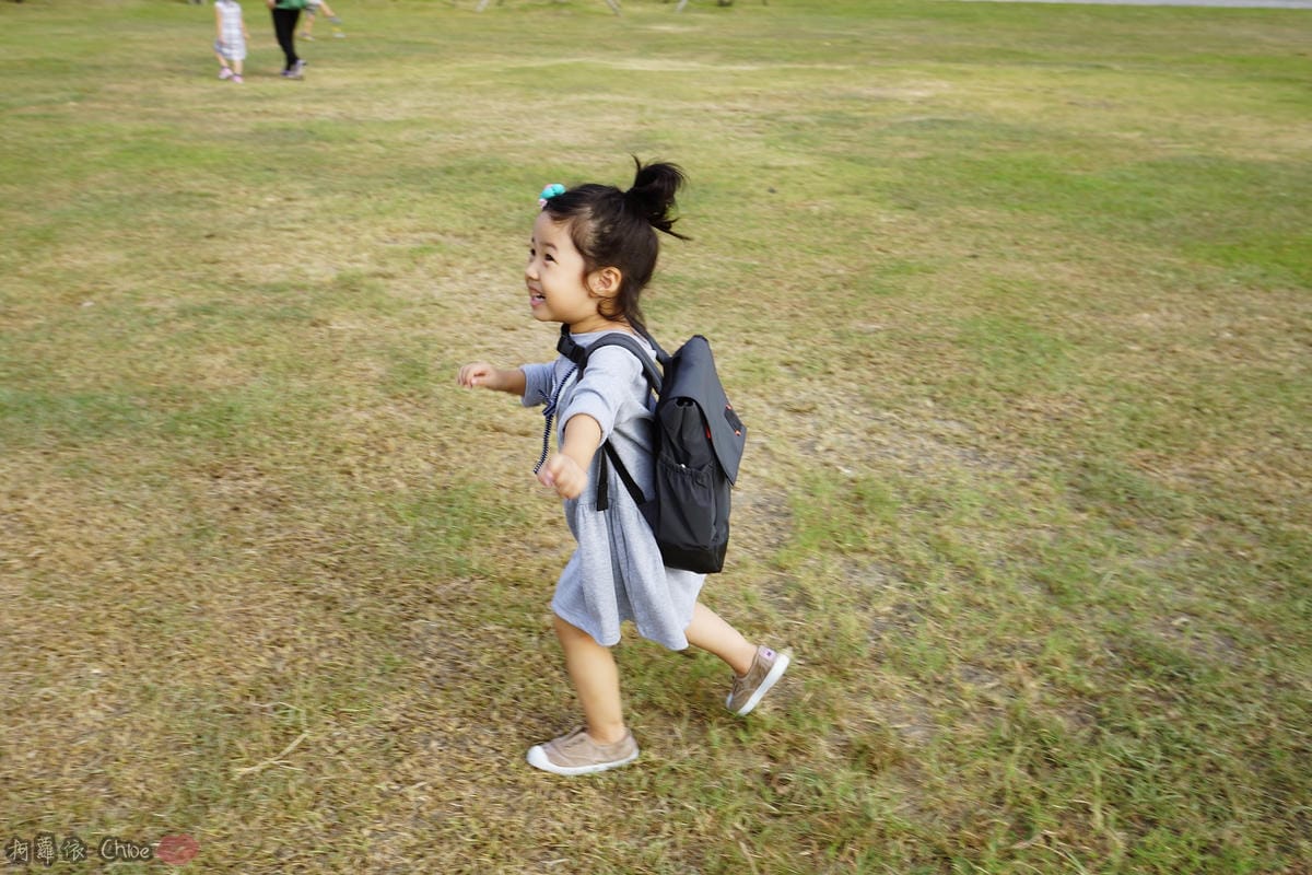 親子時尚 高質感實用度十足親子背包!這回交給爸爸背 德國LASSIG漫步太空旅行後背親子包27.JPG 親子時尚 高質感實用度十足親子背包!這回交給爸爸背 德國LASSIG漫步太空旅行後背親子包27.JPG