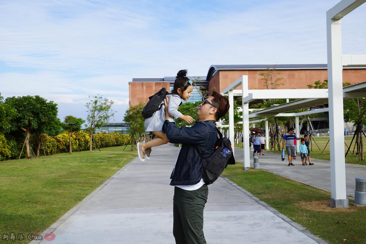 親子時尚 高質感實用度十足親子背包!這回交給爸爸背 德國LASSIG漫步太空旅行後背親子包40.JPG 親子時尚 高質感實用度十足親子背包!這回交給爸爸背 德國LASSIG漫步太空旅行後背親子包40.JPG