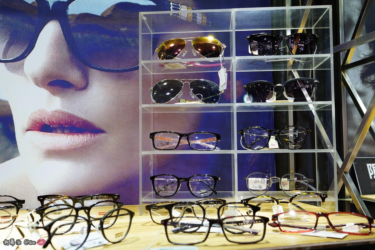 台南眼鏡 時尚穿搭必備!眼鏡就到仁愛眼鏡Xoptical享受親切服務 快時尚 一家配鏡全省服務48.JPG 台南眼鏡 時尚穿搭必備!眼鏡就到仁愛眼鏡Xoptical享受親切服務 快時尚 一家配鏡全省服務48.JPG