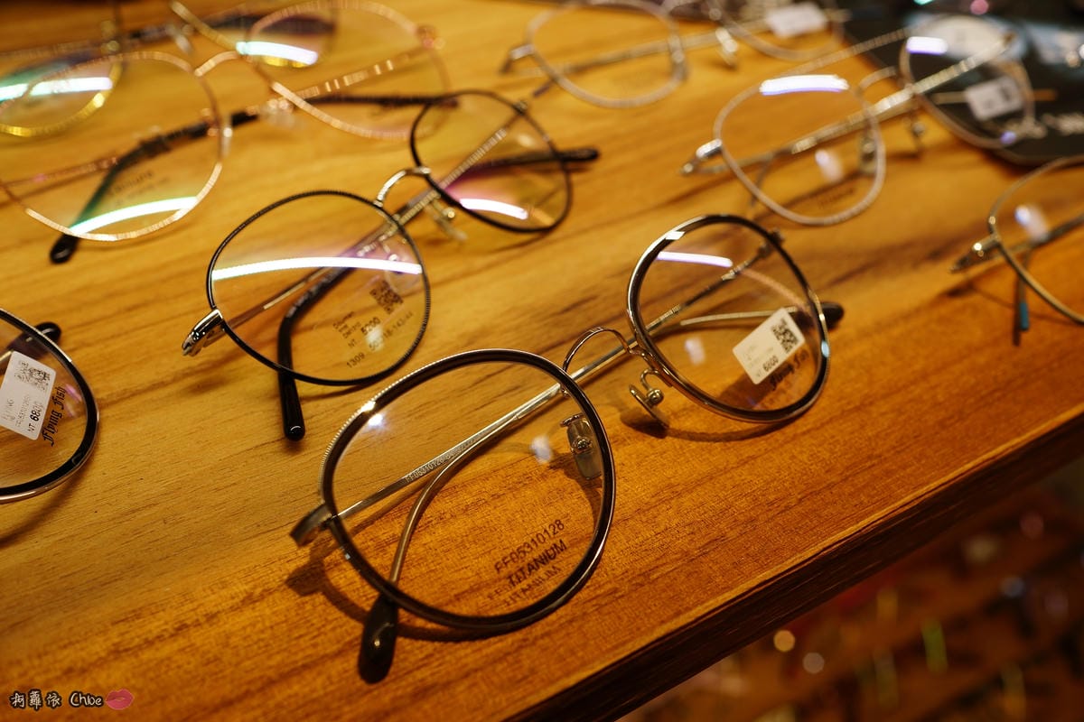 台南眼鏡 時尚穿搭必備!眼鏡就到仁愛眼鏡Xoptical享受親切服務 快時尚 一家配鏡全省服務9.JPG 台南眼鏡 時尚穿搭必備!眼鏡就到仁愛眼鏡Xoptical享受親切服務 快時尚 一家配鏡全省服務9.JPG