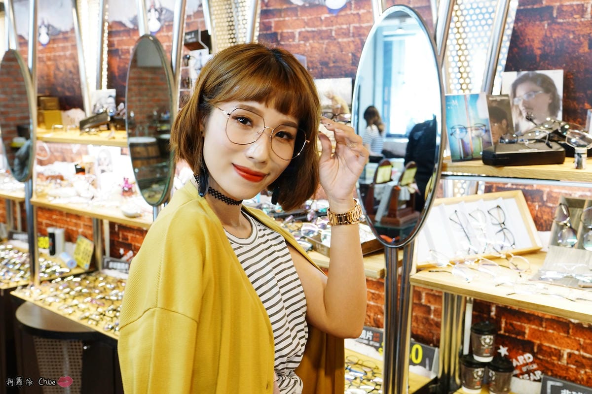 台南眼鏡 時尚穿搭必備!眼鏡就到仁愛眼鏡Xoptical享受親切服務 快時尚 一家配鏡全省服務12.JPG 台南眼鏡 時尚穿搭必備!眼鏡就到仁愛眼鏡Xoptical享受親切服務 快時尚 一家配鏡全省服務12.JPG