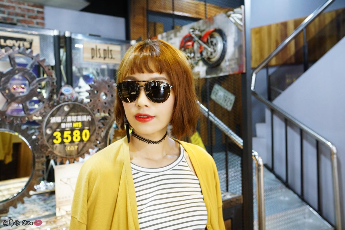 台南眼鏡 時尚穿搭必備!眼鏡就到仁愛眼鏡Xoptical享受親切服務 快時尚 一家配鏡全省服務42.JPG 台南眼鏡 時尚穿搭必備!眼鏡就到仁愛眼鏡Xoptical享受親切服務 快時尚 一家配鏡全省服務42.JPG