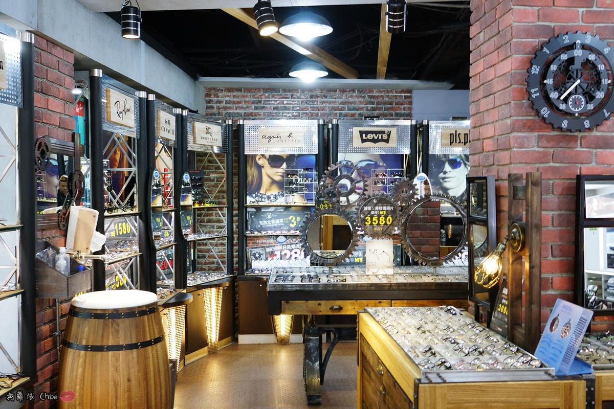 台南眼鏡 時尚穿搭必備!眼鏡就到仁愛眼鏡Xoptical享受親切服務 快時尚 一家配鏡全省服務29.JPG 台南眼鏡 時尚穿搭必備!眼鏡就到仁愛眼鏡Xoptical享受親切服務 快時尚 一家配鏡全省服務29.JPG