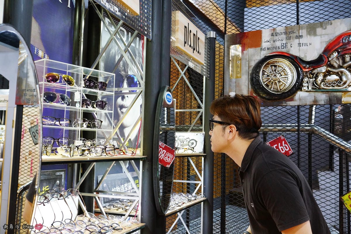 台南眼鏡 時尚穿搭必備!眼鏡就到仁愛眼鏡Xoptical享受親切服務 快時尚 一家配鏡全省服務49.JPG 台南眼鏡 時尚穿搭必備!眼鏡就到仁愛眼鏡Xoptical享受親切服務 快時尚 一家配鏡全省服務49.JPG