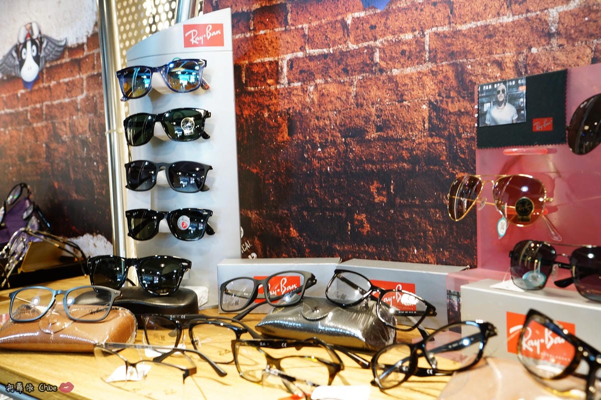 台南眼鏡 時尚穿搭必備!眼鏡就到仁愛眼鏡Xoptical享受親切服務 快時尚 一家配鏡全省服務14.JPG 台南眼鏡 時尚穿搭必備!眼鏡就到仁愛眼鏡Xoptical享受親切服務 快時尚 一家配鏡全省服務14.JPG