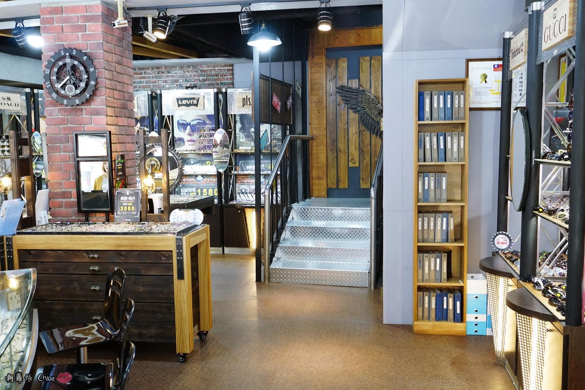 台南眼鏡 時尚穿搭必備!眼鏡就到仁愛眼鏡Xoptical享受親切服務 快時尚 一家配鏡全省服務30.JPG 台南眼鏡 時尚穿搭必備!眼鏡就到仁愛眼鏡Xoptical享受親切服務 快時尚 一家配鏡全省服務30.JPG