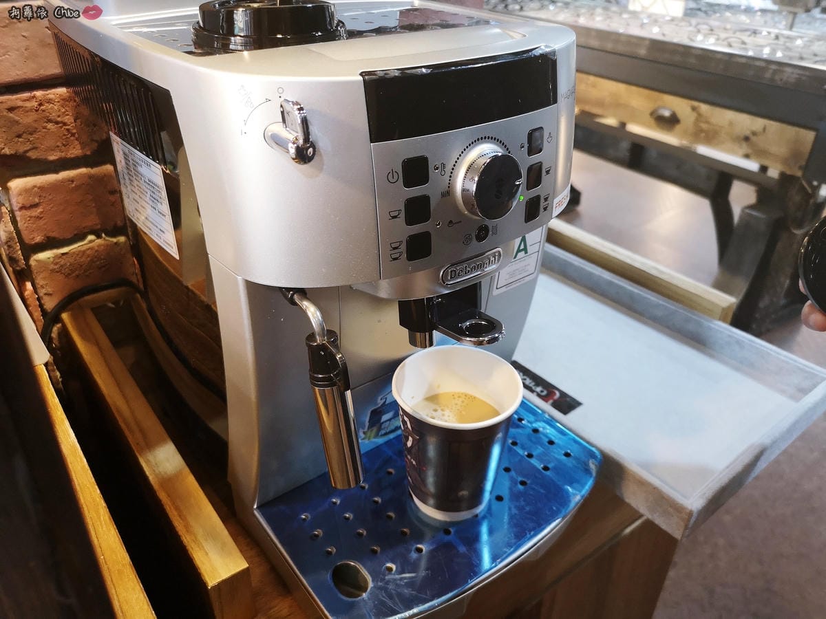 台南眼鏡 時尚穿搭必備!眼鏡就到仁愛眼鏡Xoptical享受親切服務 快時尚 一家配鏡全省服務50C.jpg 台南眼鏡 時尚穿搭必備!眼鏡就到仁愛眼鏡Xoptical享受親切服務 快時尚 一家配鏡全省服務50C.jpg