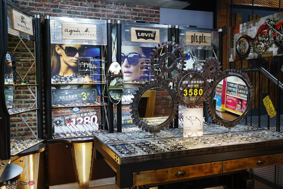 台南眼鏡 時尚穿搭必備!眼鏡就到仁愛眼鏡Xoptical享受親切服務 快時尚 一家配鏡全省服務35.JPG 台南眼鏡 時尚穿搭必備!眼鏡就到仁愛眼鏡Xoptical享受親切服務 快時尚 一家配鏡全省服務35.JPG