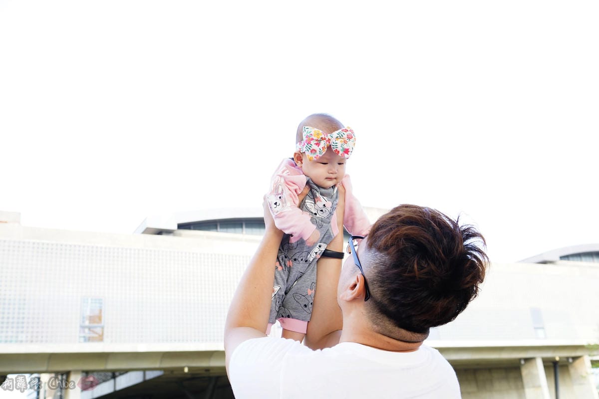 穿搭 讓寶貝穿得舒適又好看!時尚潮流姊妹裝Hallmark Babies潮流寶寶服飾系列41.JPG 穿搭 讓寶貝穿得舒適又好看!時尚潮流姊妹裝Hallmark Babies潮流寶寶服飾系列41.JPG