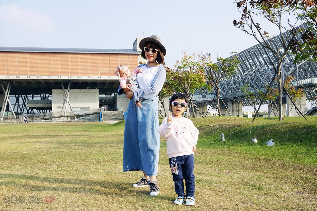 穿搭 讓寶貝穿得舒適又好看!時尚潮流姊妹裝Hallmark Babies潮流寶寶服飾系列1.JPG 穿搭 讓寶貝穿得舒適又好看!時尚潮流姊妹裝Hallmark Babies潮流寶寶服飾系列1.JPG