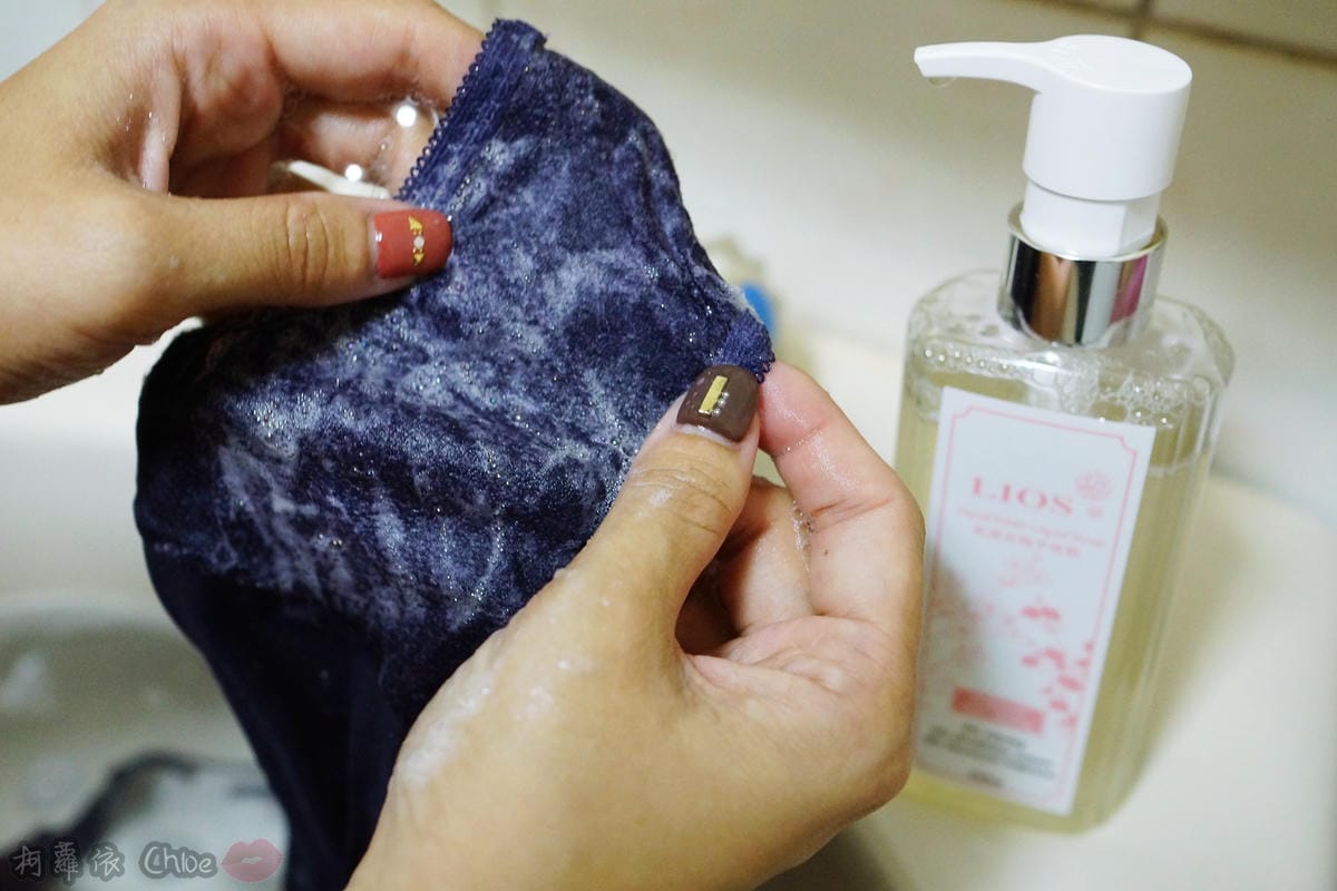 母嬰用品 寶寶及私密衣物的清潔好幫手!LIOS私密衣物手洗精 輕鬆洗不咬手9a.JPG 母嬰用品 寶寶及私密衣物的清潔好幫手!LIOS私密衣物手洗精 輕鬆洗不咬手9a.JPG