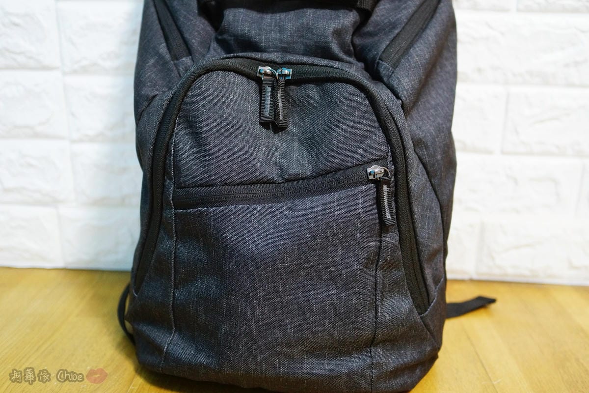 夠輕量、專利止滑背帶更好背!平板、筆記型電腦通通好收納。英國I-Stay 活力輕量電腦後背包4.JPG 夠輕量、專利止滑背帶更好背!平板、筆記型電腦通通好收納。英國I-Stay 活力輕量電腦後背包4.JPG