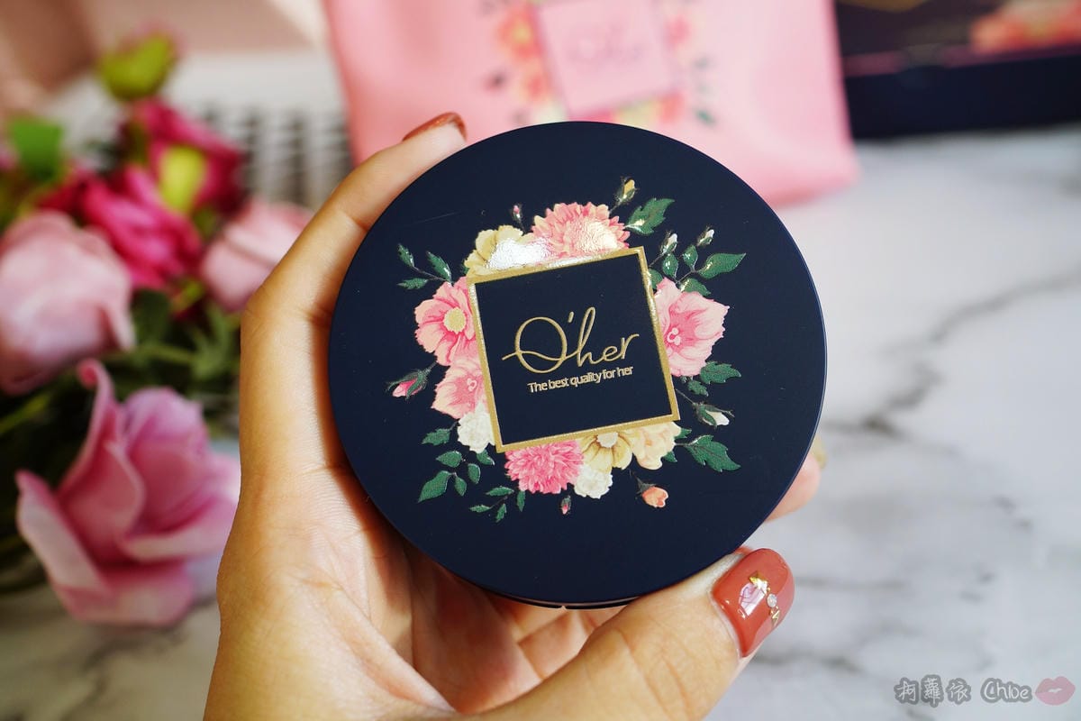 底妝 拍出微霧光好命肌!Q%5Cher皇家大理花裸光保濕氣墊粉餅4.JPG 底妝 拍出微霧光好命肌!Q%5Cher皇家大理花裸光保濕氣墊粉餅4.JPG