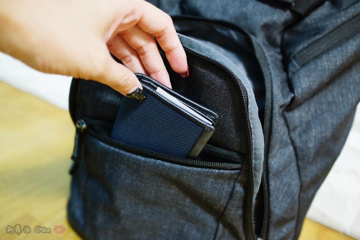 夠輕量、專利止滑背帶更好背!平板、筆記型電腦通通好收納。英國I-Stay 活力輕量電腦後背包5.JPG 夠輕量、專利止滑背帶更好背!平板、筆記型電腦通通好收納。英國I-Stay 活力輕量電腦後背包5.JPG