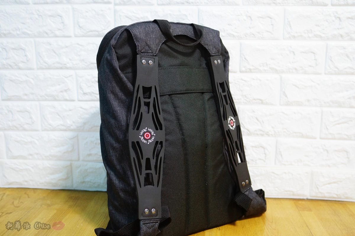 夠輕量、專利止滑背帶更好背!平板、筆記型電腦通通好收納。英國I-Stay 活力輕量電腦後背包10.JPG 夠輕量、專利止滑背帶更好背!平板、筆記型電腦通通好收納。英國I-Stay 活力輕量電腦後背包10.JPG