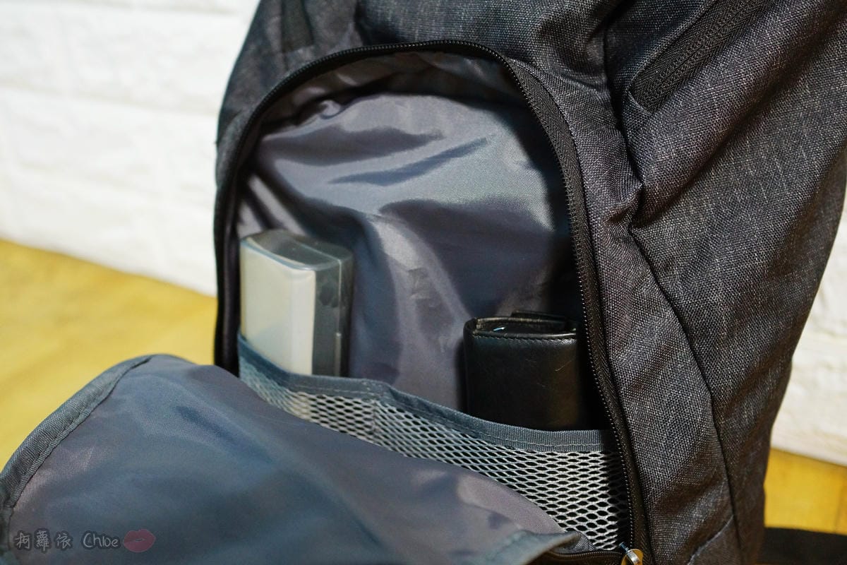 夠輕量、專利止滑背帶更好背!平板、筆記型電腦通通好收納。英國I-Stay 活力輕量電腦後背包6.JPG 夠輕量、專利止滑背帶更好背!平板、筆記型電腦通通好收納。英國I-Stay 活力輕量電腦後背包6.JPG