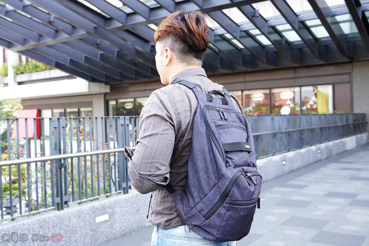 夠輕量、專利止滑背帶更好背!平板、筆記型電腦通通好收納。英國I-Stay 活力輕量電腦後背包23.JPG 夠輕量、專利止滑背帶更好背!平板、筆記型電腦通通好收納。英國I-Stay 活力輕量電腦後背包23.JPG