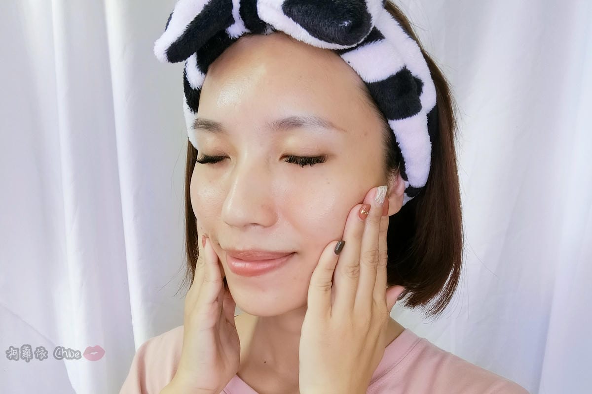 換季保養也能好easy 黑白兩瓶 讓肌膚不鬧脾氣 AVIVA完美多能量精華液+完美修護精華乳16.JPG