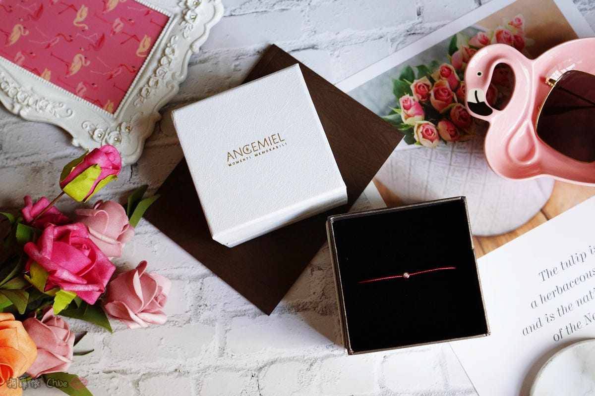 輕珠寶 紅遍時尚界的小鑽石紅繩讓穿搭好亮眼 Angemiel安婕米 鑽石紅繩手鍊 #手工珠寶#純銀飾品17.JPG 輕珠寶 紅遍時尚界的小鑽石紅繩讓穿搭好亮眼 Angemiel安婕米 鑽石紅繩手鍊 #手工珠寶#純銀飾品17.JPG