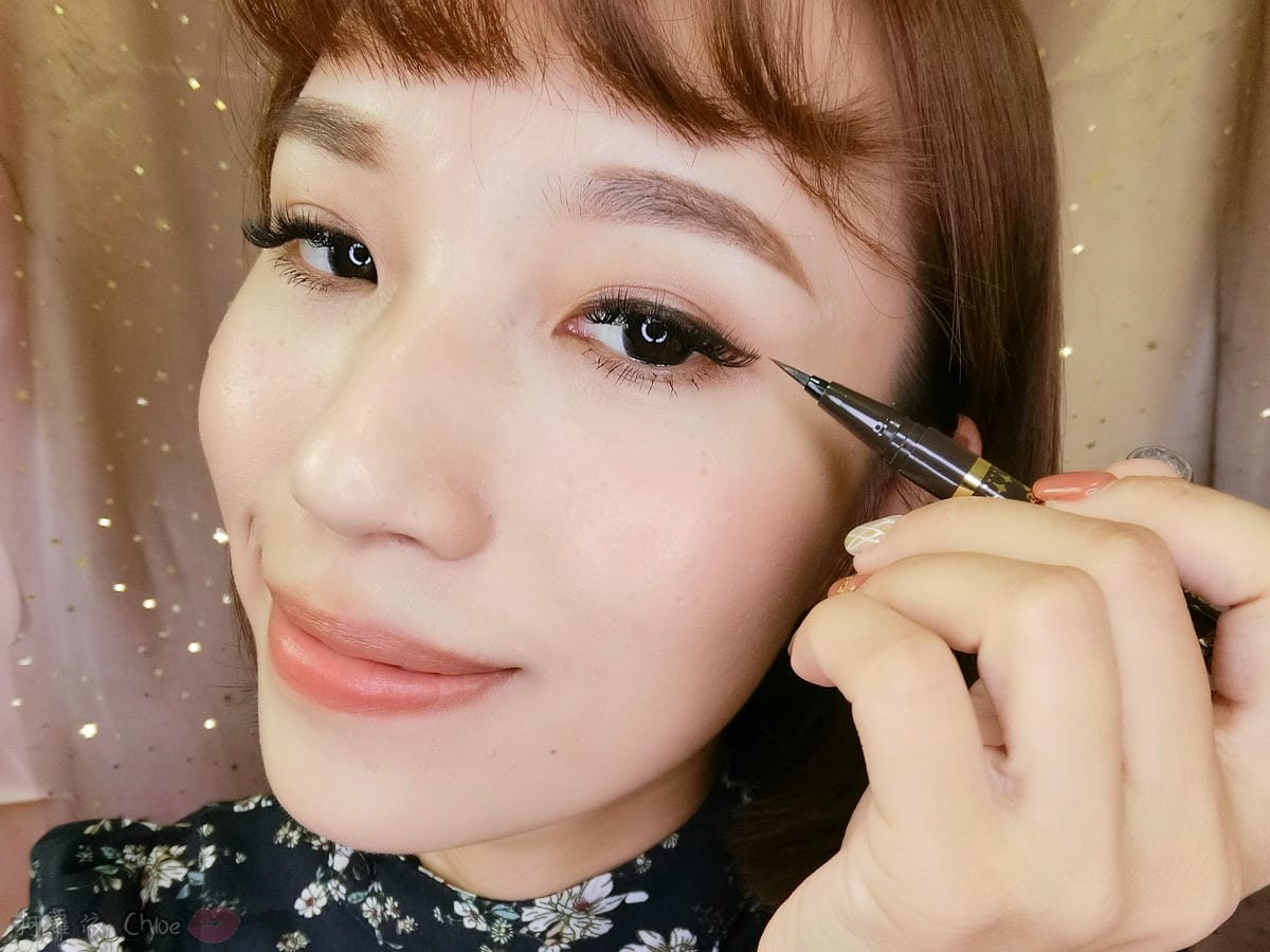 彩妝 極細超精準好描繪!超防水讓眼妝更有神 Creer Beaute 凡爾賽玫瑰系列眼線液全試色13.JPG 彩妝 極細超精準好描繪!超防水讓眼妝更有神 Creer Beaute 凡爾賽玫瑰系列眼線液全試色13.JPG