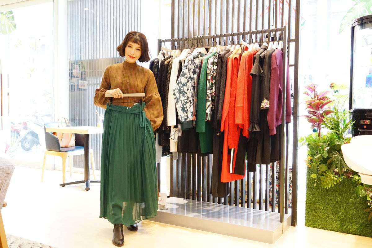 高雄服飾x咖啡 姊妹淘的專屬更衣間!LADYGO Boutique x Coffee 平價服飾咖啡複合概念店16.JPG 高雄服飾x咖啡 姊妹淘的專屬更衣間!LADYGO Boutique x Coffee 平價服飾咖啡複合概念店16.JPG