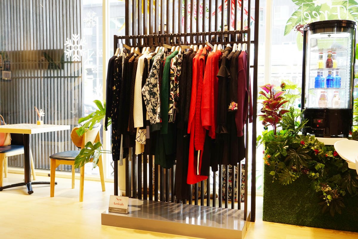 高雄服飾x咖啡 姊妹淘的專屬更衣間!LADYGO Boutique x Coffee 平價服飾咖啡複合概念店6.JPG 高雄服飾x咖啡 姊妹淘的專屬更衣間!LADYGO Boutique x Coffee 平價服飾咖啡複合概念店6.JPG