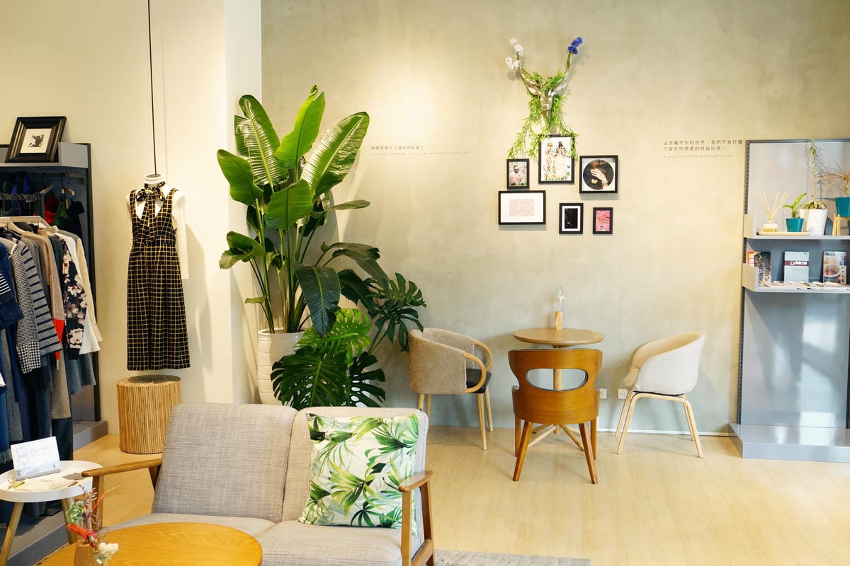 高雄服飾x咖啡 姊妹淘的專屬更衣間!LADYGO Boutique x Coffee 平價服飾咖啡複合概念店9.JPG 高雄服飾x咖啡 姊妹淘的專屬更衣間!LADYGO Boutique x Coffee 平價服飾咖啡複合概念店9.JPG