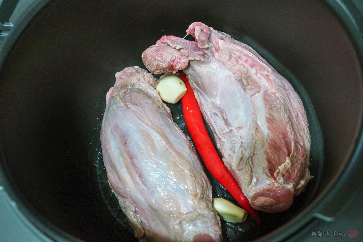 料理推薦 年菜有金小萬就搞定！飛利浦雙重脈衝智慧萬用鍋HD2195、廚神料理機HR776213.jpg